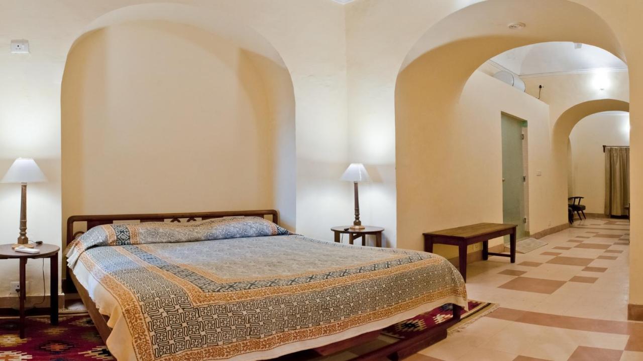 Neemrana'S - Tijara Fort Palace Extérieur photo