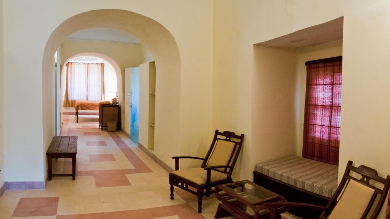 Neemrana'S - Tijara Fort Palace Extérieur photo