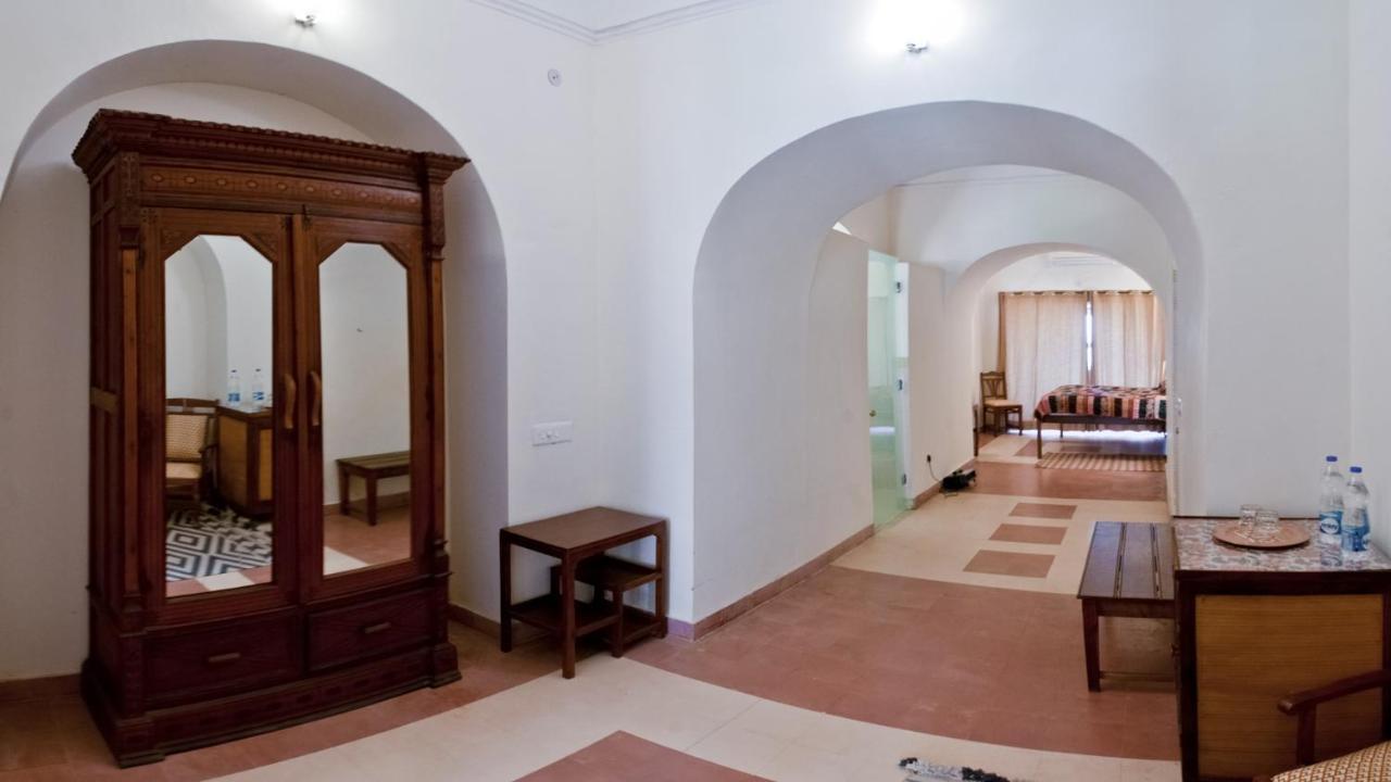 Neemrana'S - Tijara Fort Palace Extérieur photo