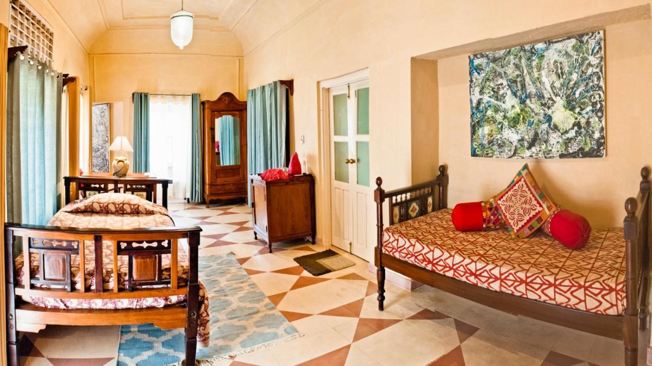 Neemrana'S - Tijara Fort Palace Extérieur photo