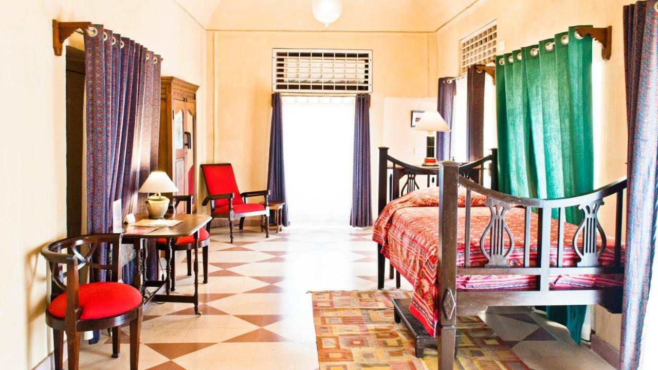 Neemrana'S - Tijara Fort Palace Extérieur photo