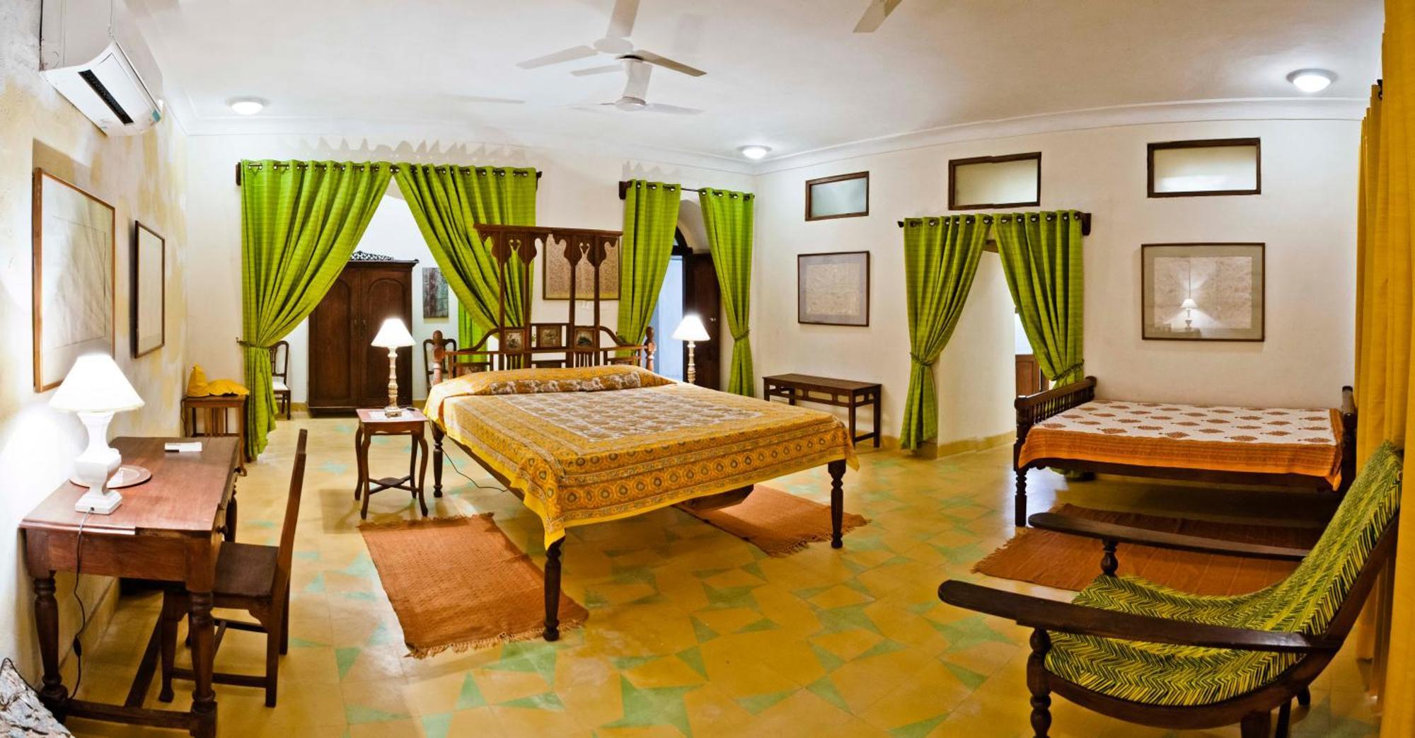 Neemrana'S - Tijara Fort Palace Extérieur photo