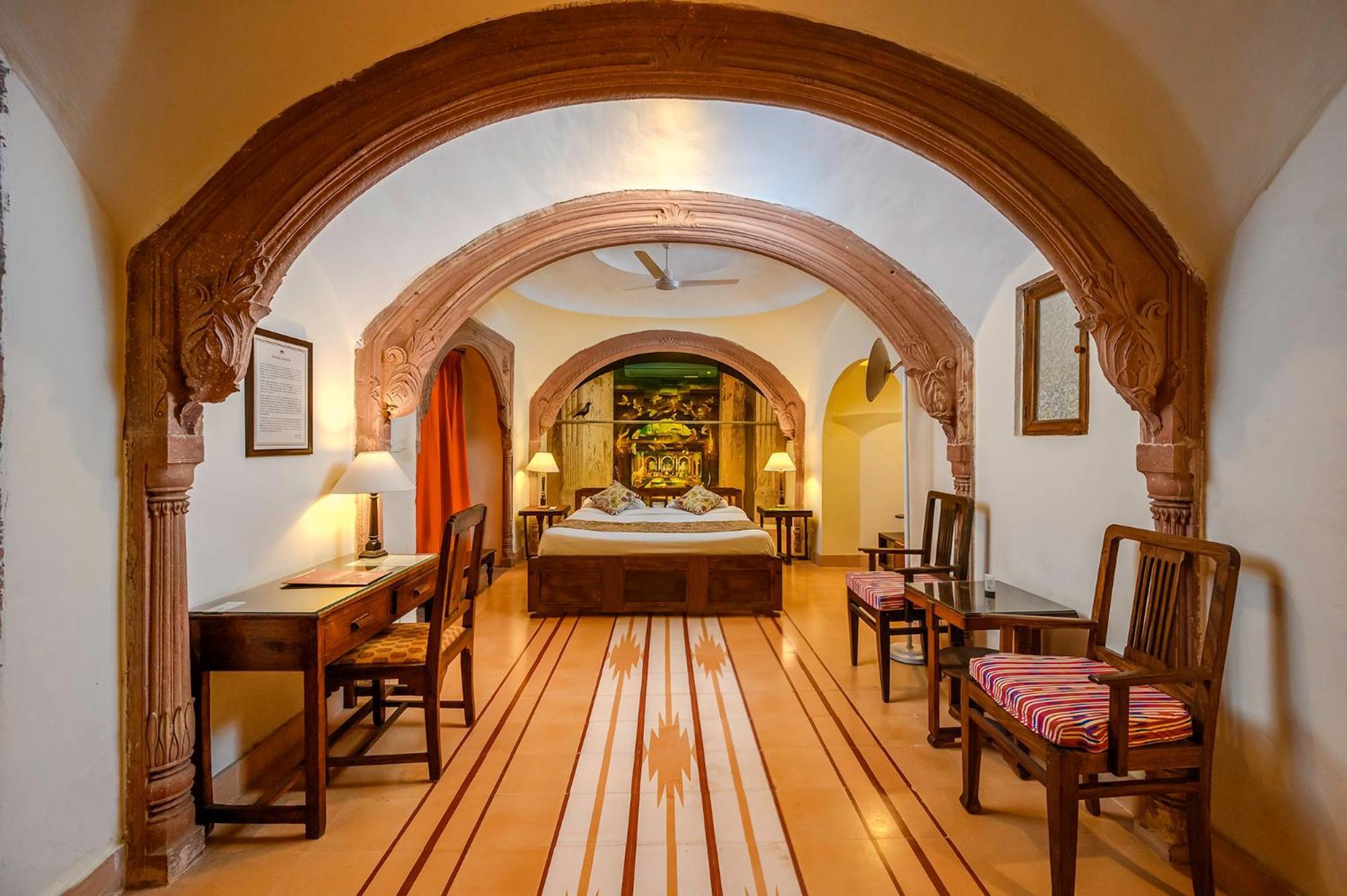 Neemrana'S - Tijara Fort Palace Extérieur photo