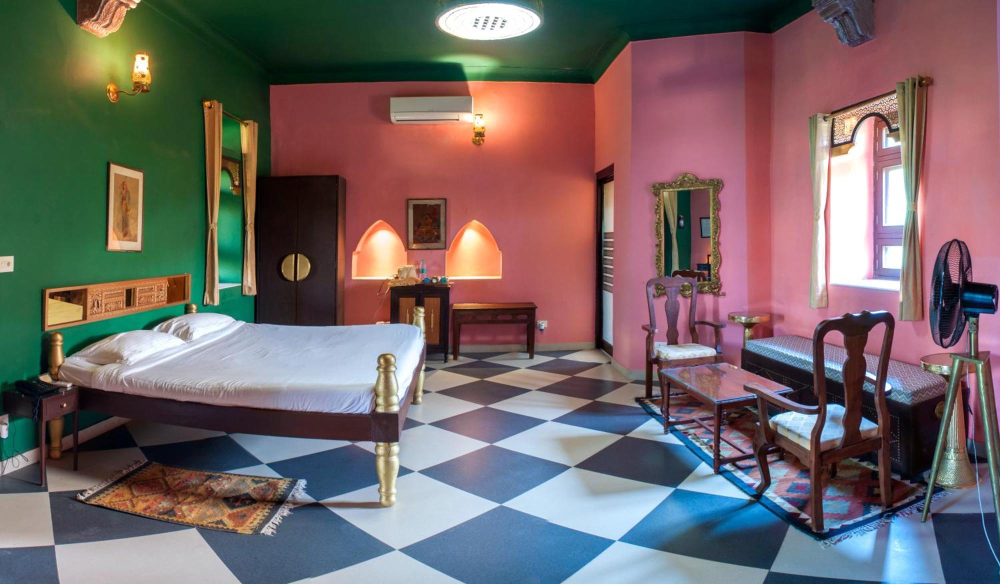 Neemrana'S - Tijara Fort Palace Extérieur photo
