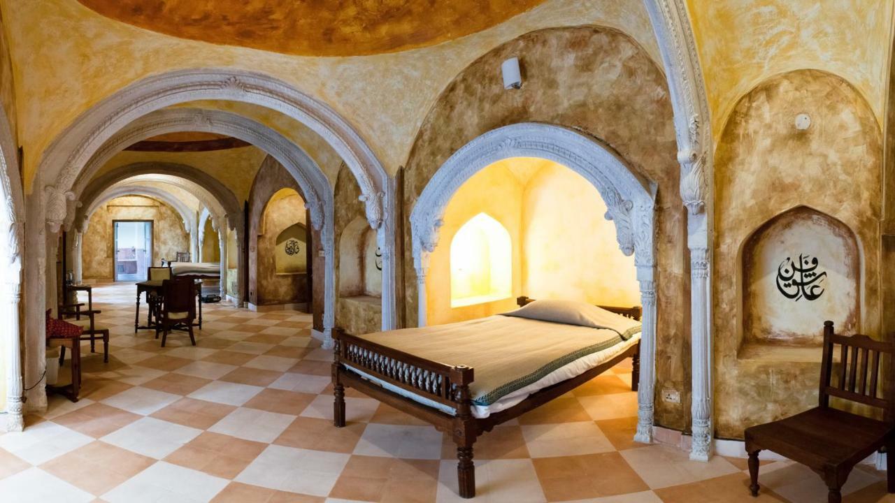 Neemrana'S - Tijara Fort Palace Extérieur photo