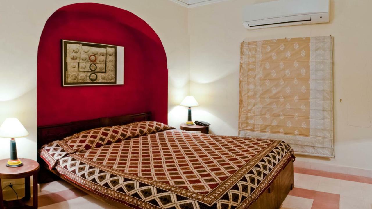 Neemrana'S - Tijara Fort Palace Extérieur photo
