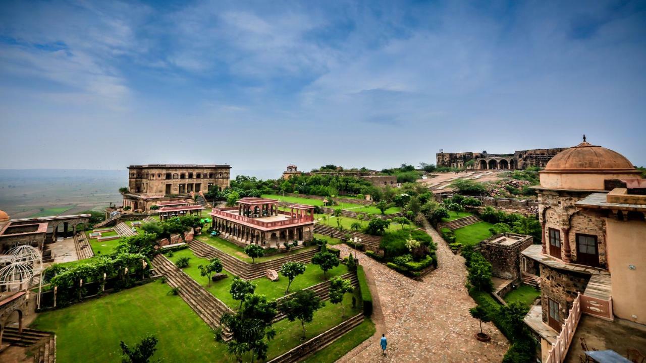Neemrana'S - Tijara Fort Palace Extérieur photo